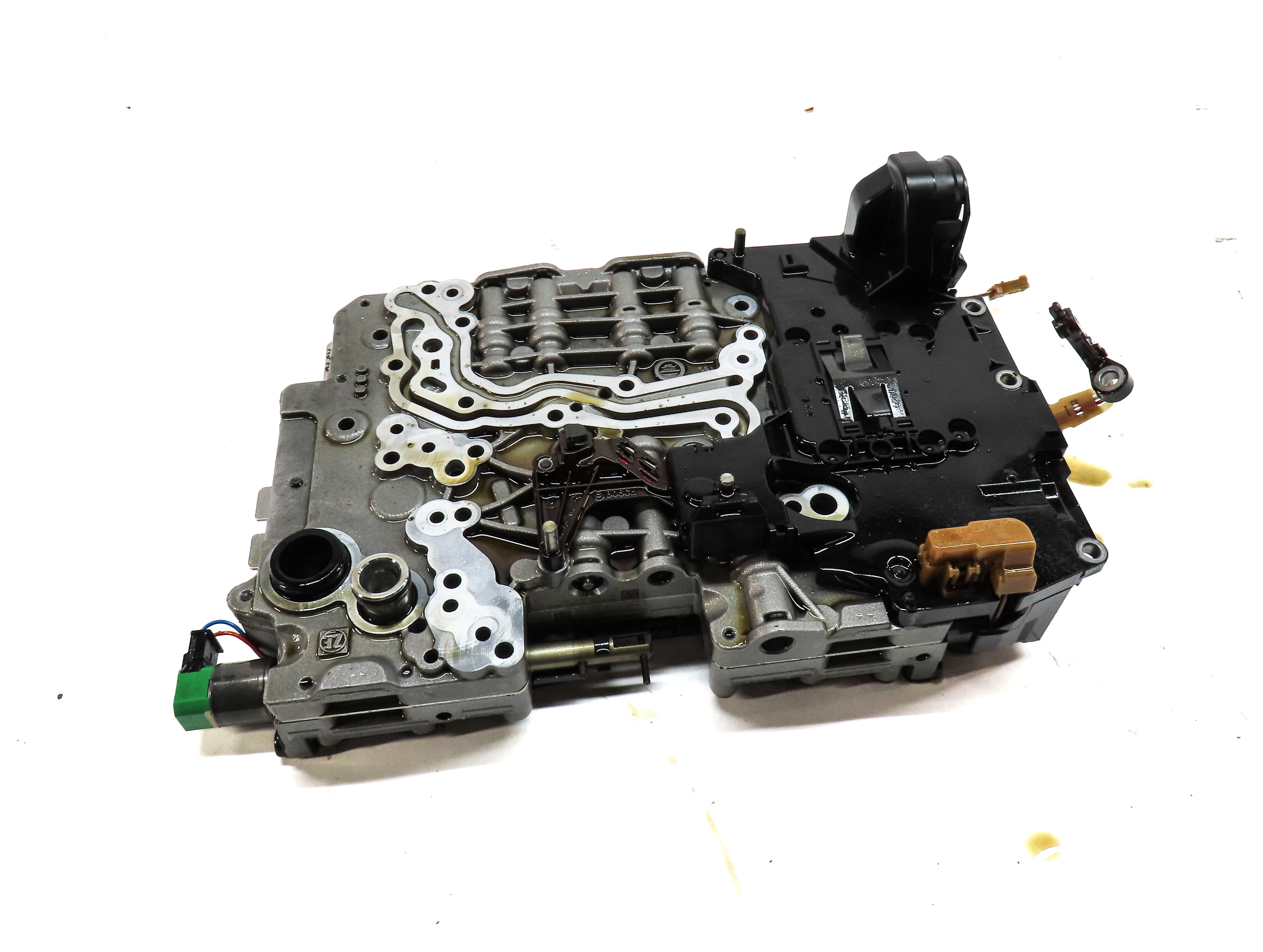 2013-2016 RANGE ROVER SPORT (L494) SUPERCHARGED VALVE BODY (AUTO START STOP) — exact item pictured